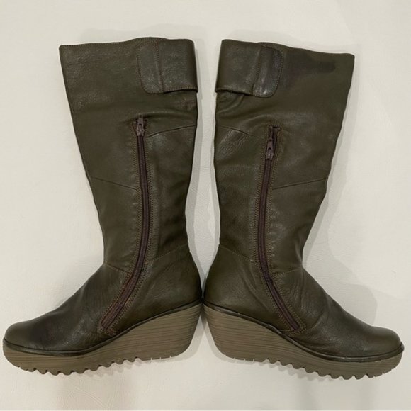 Fly London Yule Leather Wedge High Boot Size 38 bin 3B - Picture 7 of 9